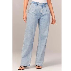 Abercrombie & Fitch | The Loose High Rise Jeans